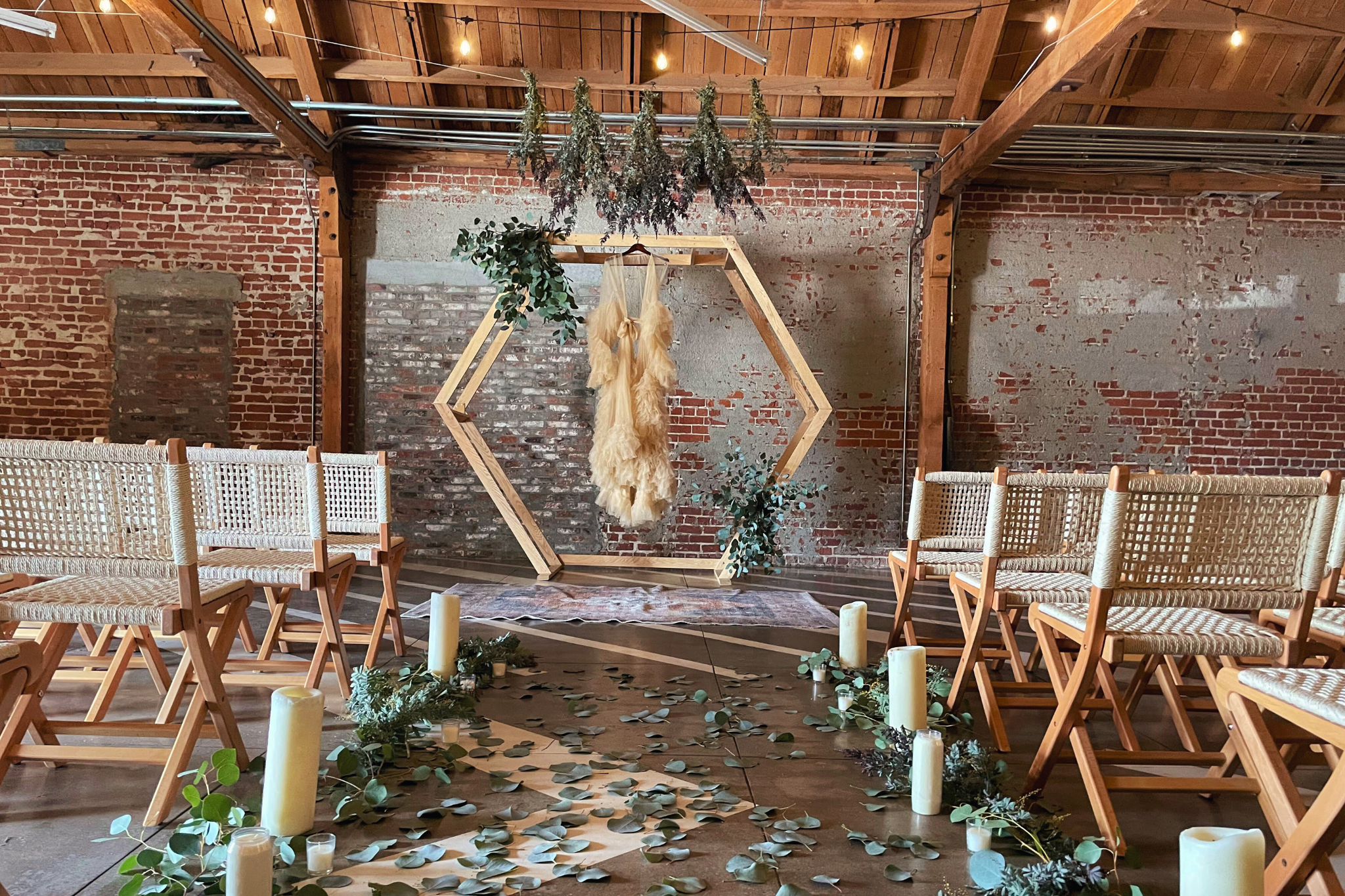 MG Studio Wedding Arch Aisle - floral hang hexagon arch macrame bistro chair
